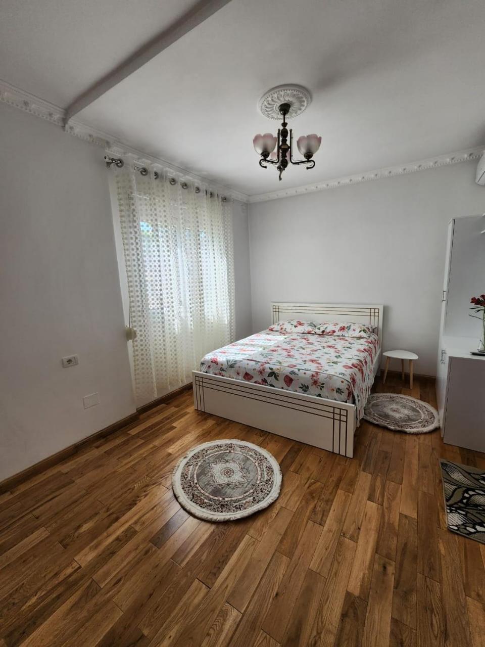 Private Room On A Shared Apartament Near Durres Beach Eksteriør bilde
