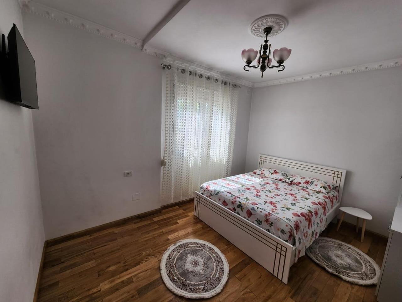 Private Room On A Shared Apartament Near Durres Beach Eksteriør bilde