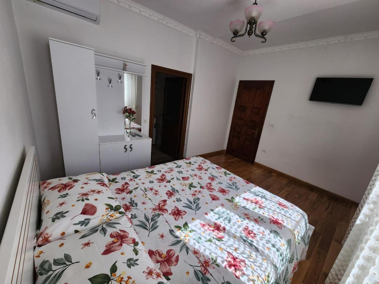 Private Room On A Shared Apartament Near Durres Beach Eksteriør bilde